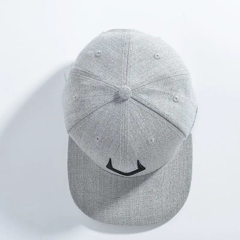 Boné Snapback de Lã Cinza com Bordado 3D – Estilo Urbano - Imagem 2