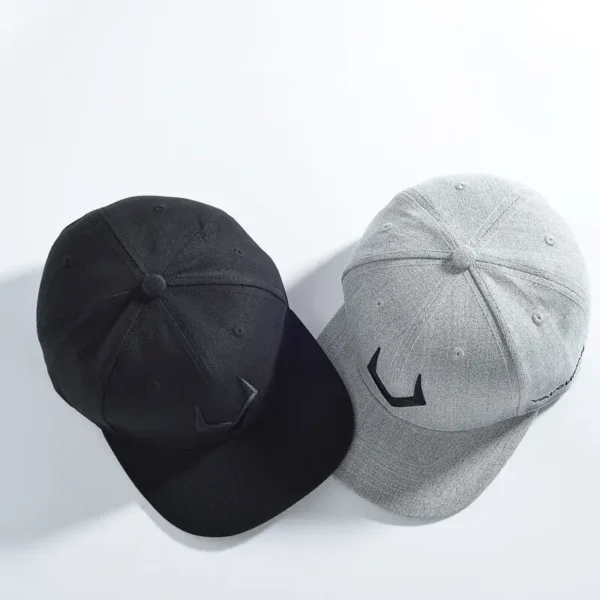 Boné Snapback de Lã Cinza com Bordado 3D – Estilo Urbano - Imagem 3