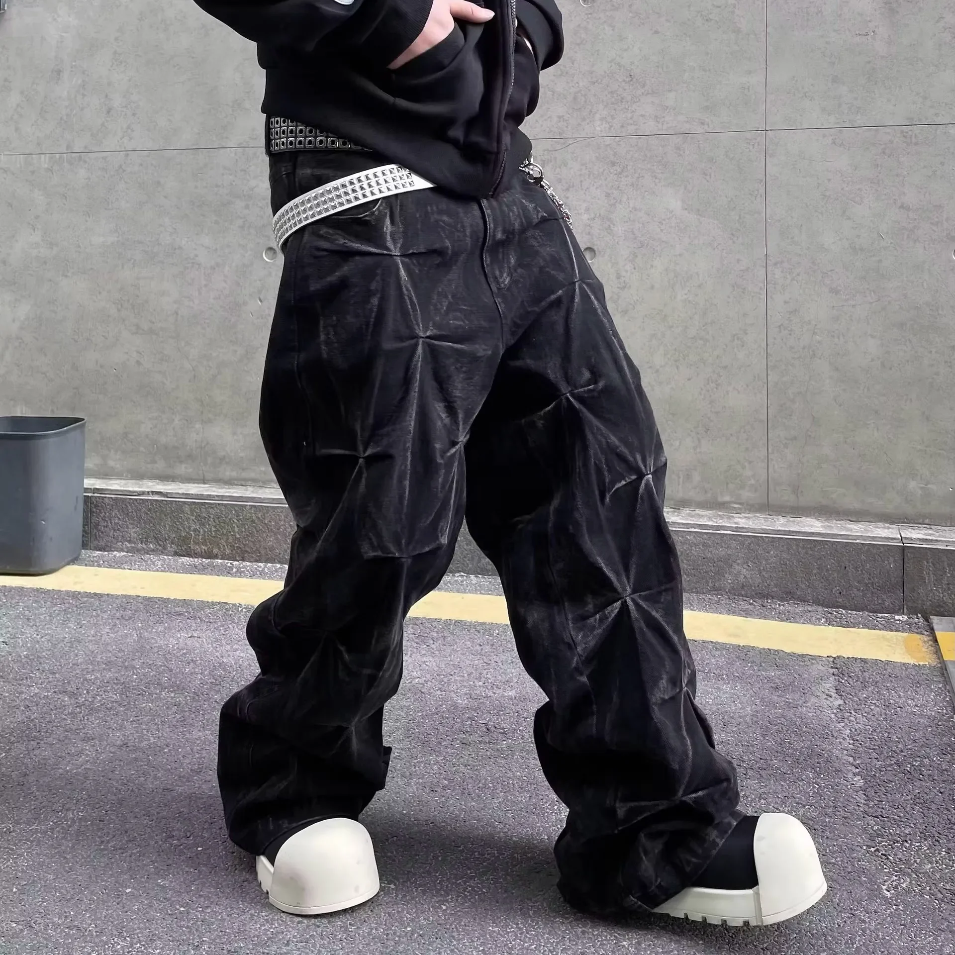 Jeans Masculino Preto Retro  – Design Moderno Estilo Balão