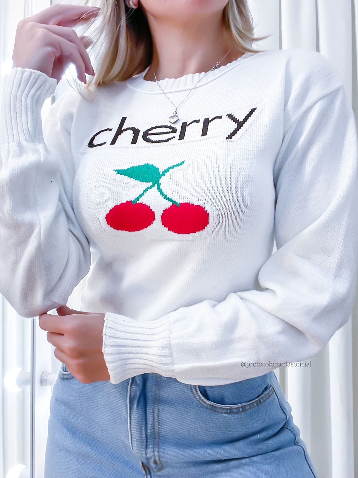 Blusa Feminina em Tricô Manga Longa Cherry Tauane Ref. 824