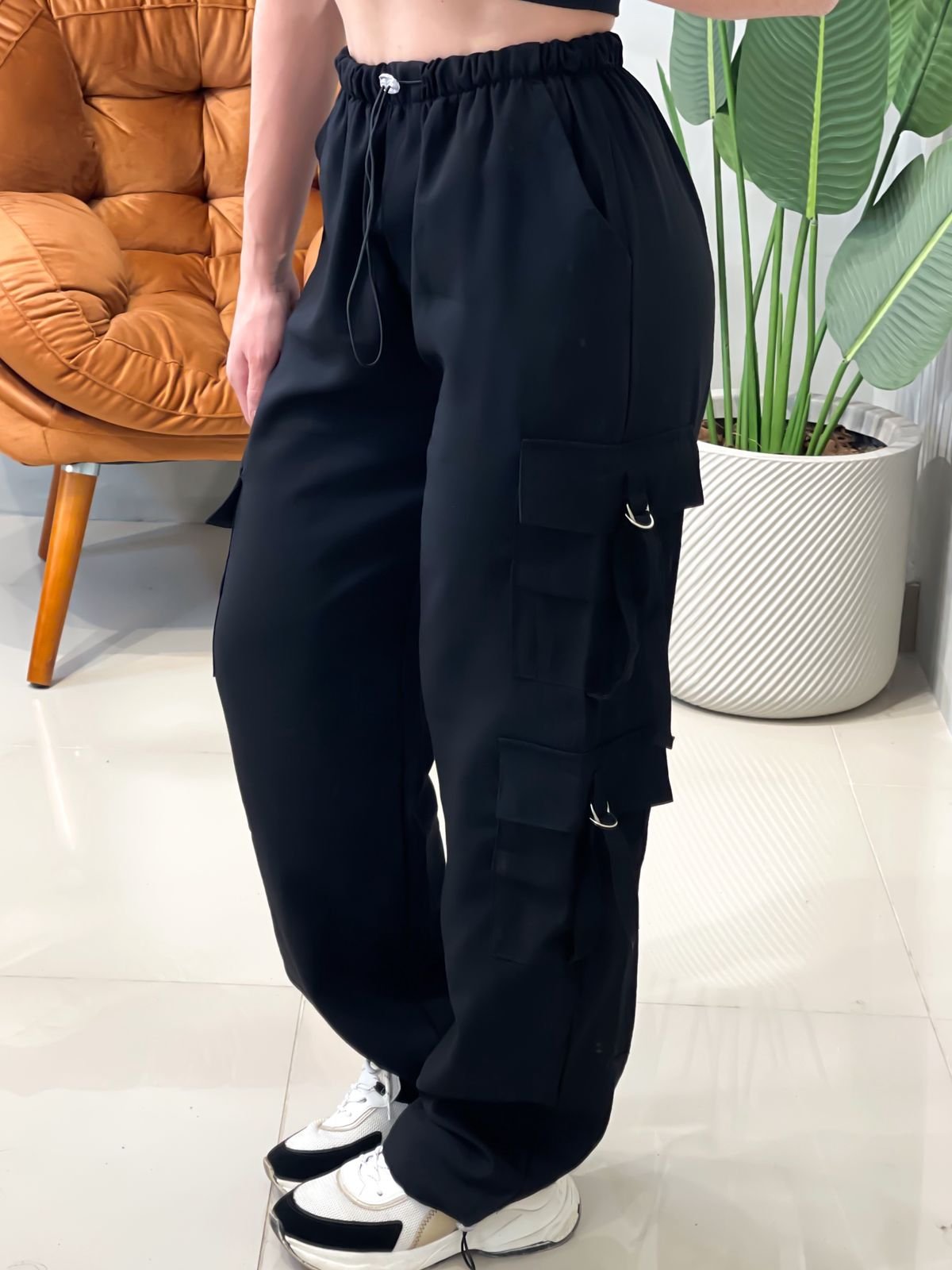 Calça em Alfaiataria Sensoriale Cargo Parachute Karen Ref. 1553 - Imagem 2