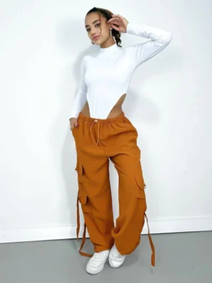 Calça em Alfaiataria Parachute Cargo Valencia Ref. 887