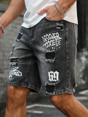 Bermuda Jeans Masculina Streetwear | Claro com Rasgos e Lavagem Premium
