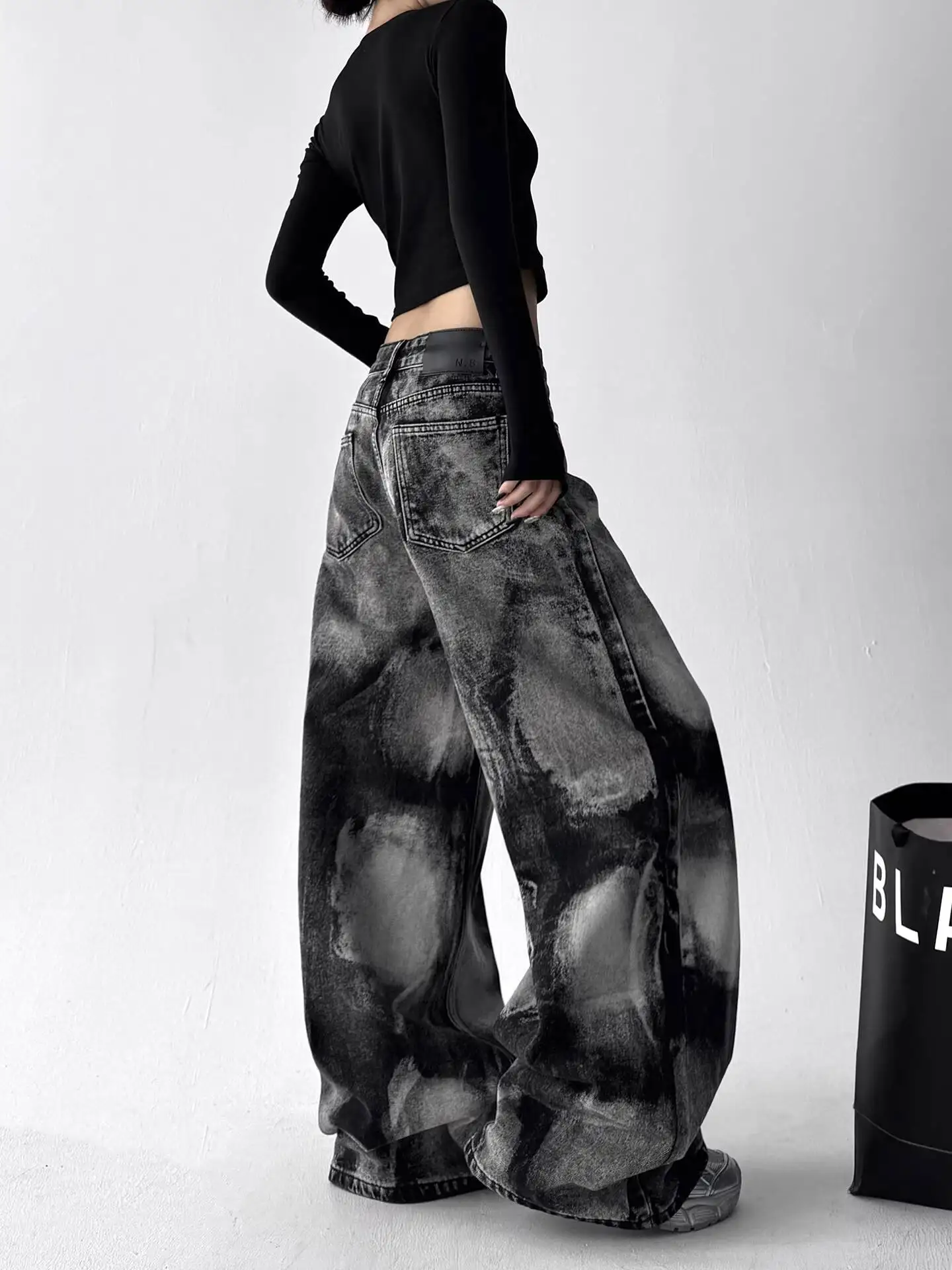 Calça Jeans Feminina Baggy Streetwear | Wide Leg Lavada Estilo Urbano - Imagem 4